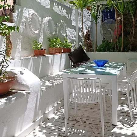 Trykonos Garden - Oasis With Free Parking - Walk To Center, Helexpo &